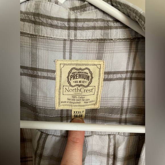 Men’s big and tall button up - Picture 2 of 2